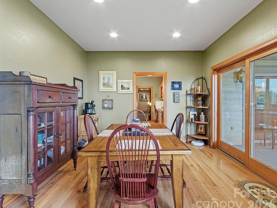 10th image of 151 Austin Mountain Dr