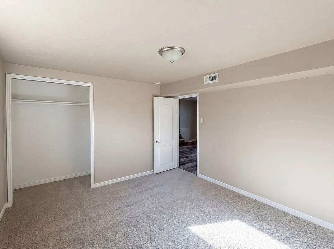3 bed, 1794 sqft, $2,236 — Photo 4
