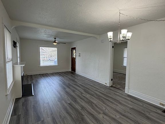3rd image of 408 Barksdale Ave