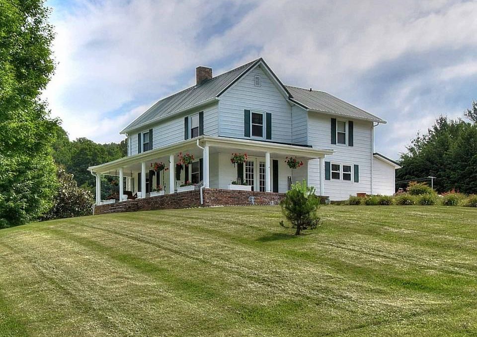 1439 Riverview Dr, Elizabethton, TN 37643 Zillow