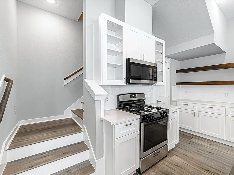 8423 Berry Brush Ln — Photo 11