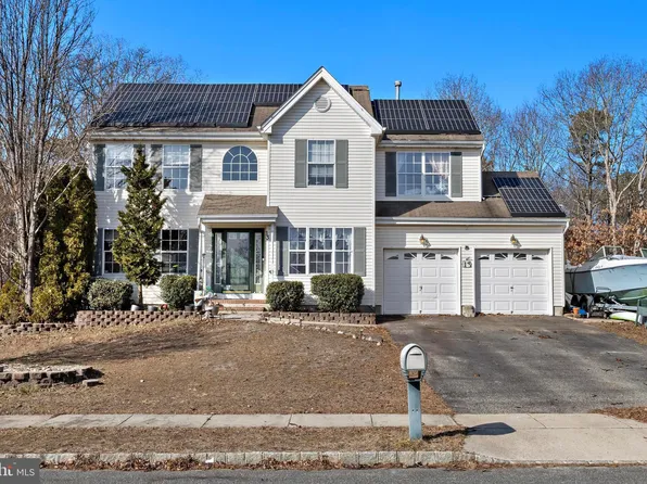 13 Periwinkle Dr, Barnegat, NJ 08005