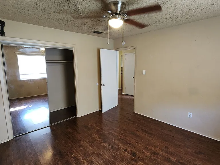 208 N Vanderveer St #4 — Photo 13