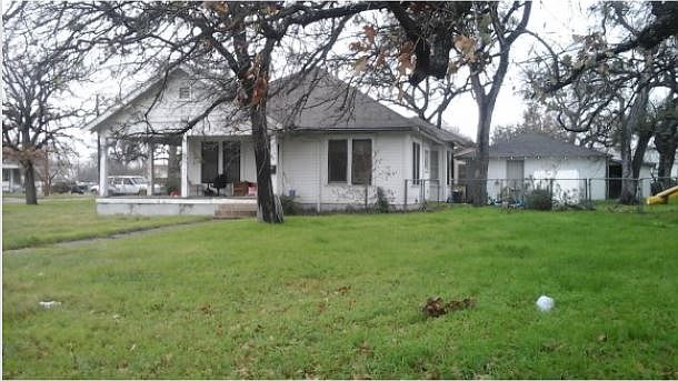 1st image of 1903 Saunders St
