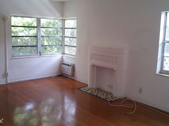 2nd image of 831 Meridian Ave APT 3