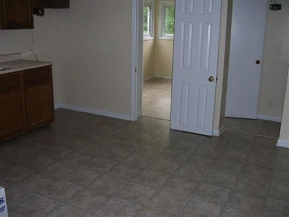 5th image of 3523 Lynhaven Dr