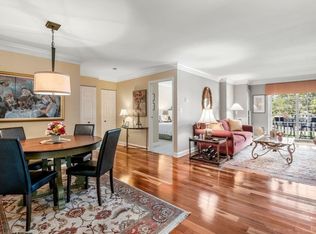 160 Commandants Way APT 106, Chelsea, MA 02150