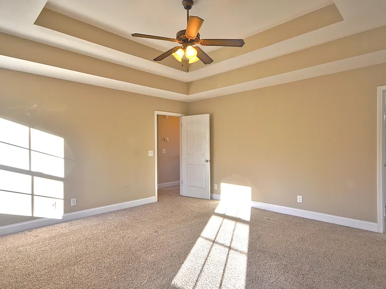 446 Cyprus Ct — Photo 20
