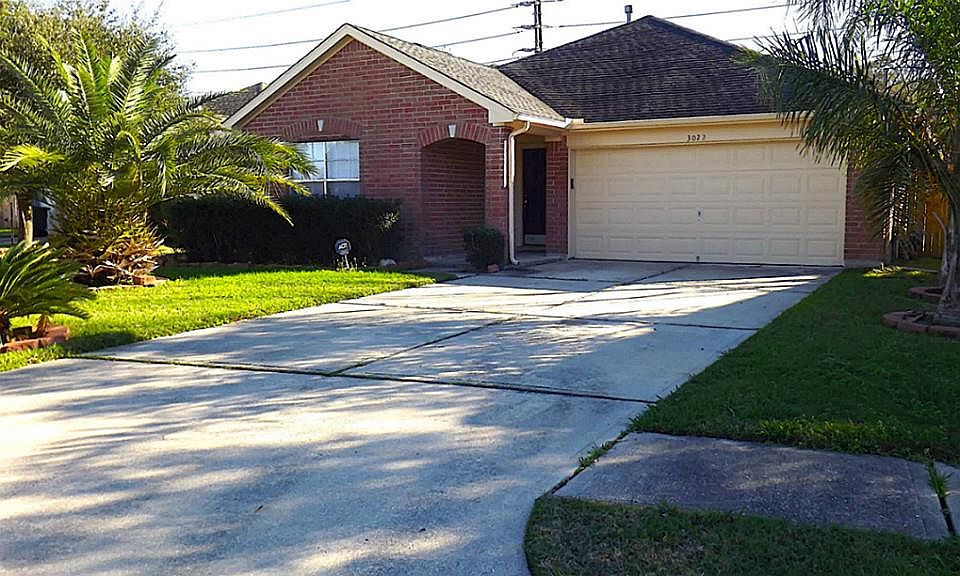 1st image of 3022 Greenbriar Springs Dr