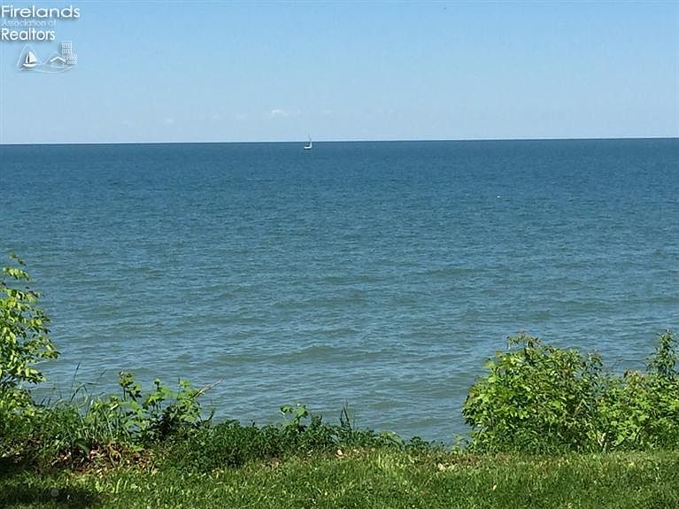 2nd image of 3968 Edgewater Blvd