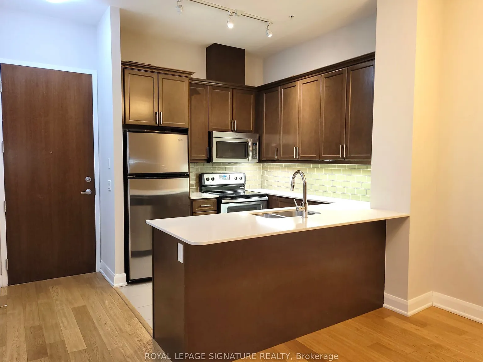 2 bed, $2,500 — Photo 2