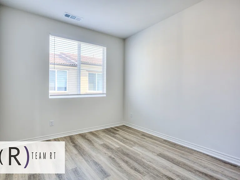 11454 Artesia Blvd — Photo 29