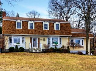 43 Old Minisink Trl, Goshen, NY 10924
