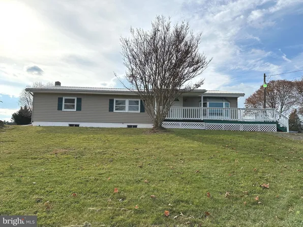 690 Williamson Rd, Greencastle, PA 17225