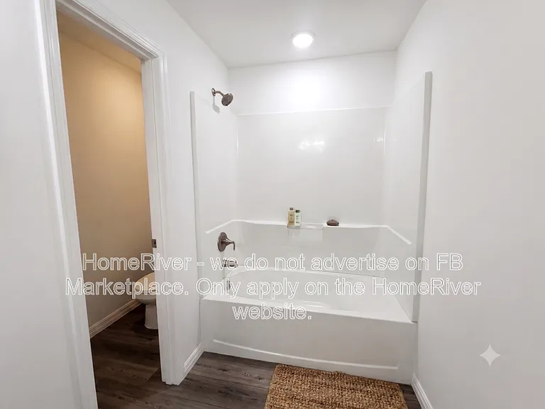 4303 NE 12th Ct — Photo 5