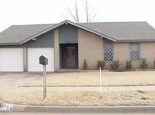 704 Hazelwood Ln, Oklahoma City, OK 73160