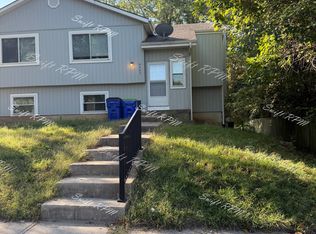 6453 Hallet St #2-1, Shawnee, KS 66216