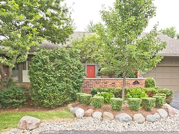 4th image of 45 Kingsley Manor Ct #1