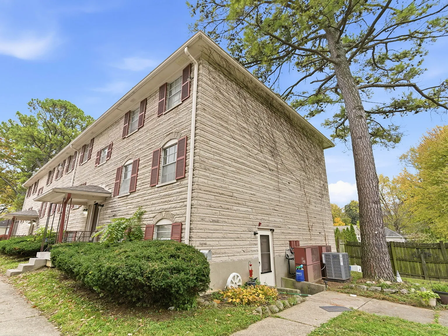 2 bed, 800 sqft, $895 — Photo 4