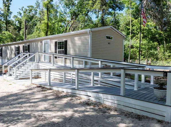 417 SW Bumble St, Fort White, FL 32038