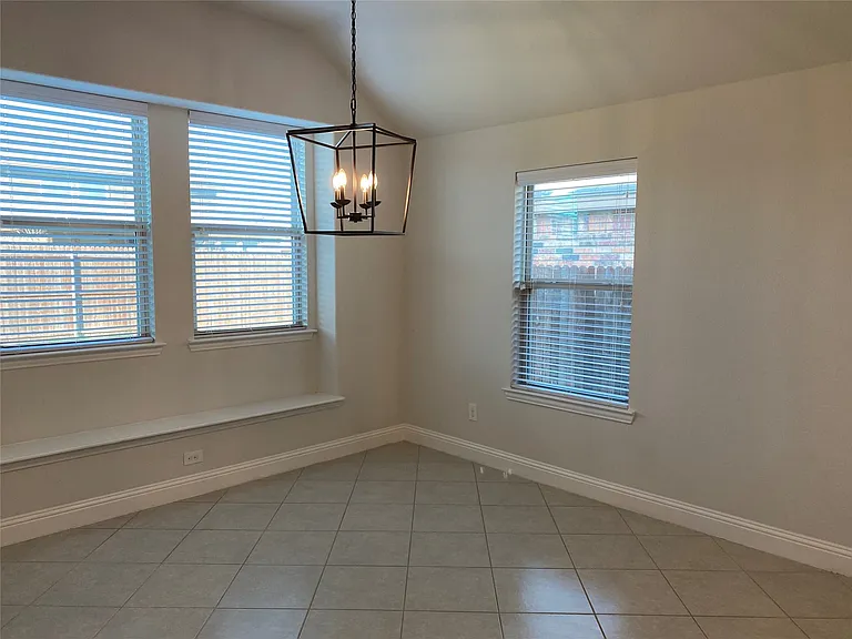 282 Hilltop Dr — Photo 15