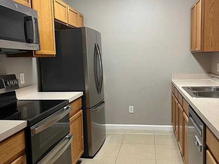 6166 Stevenson Dr #102 — Photo 8