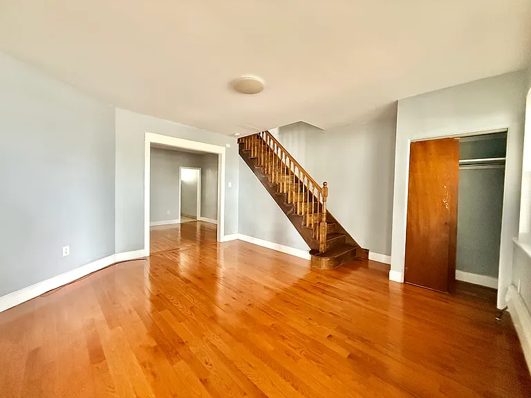 1531 Cottman Ave — Photo 2
