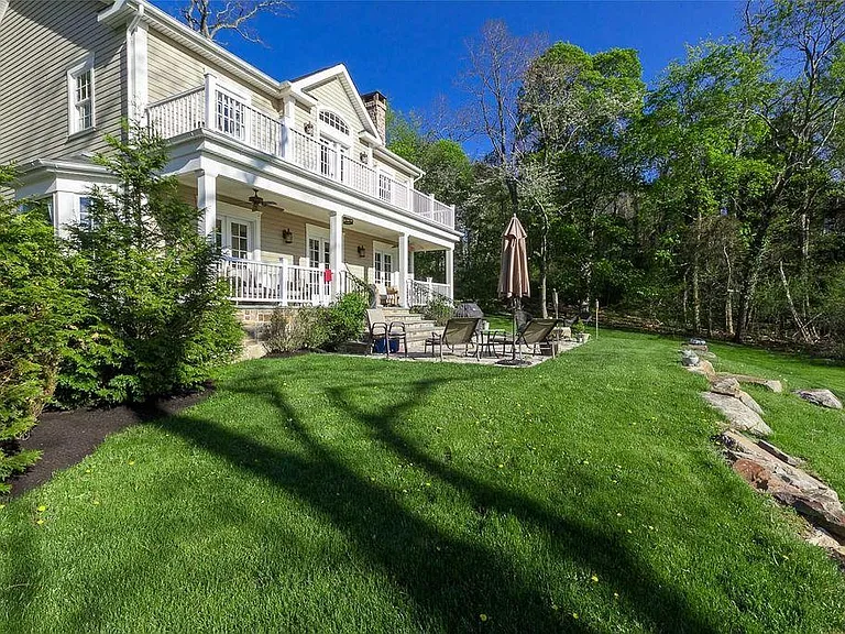 470 River Rd — Photo 2