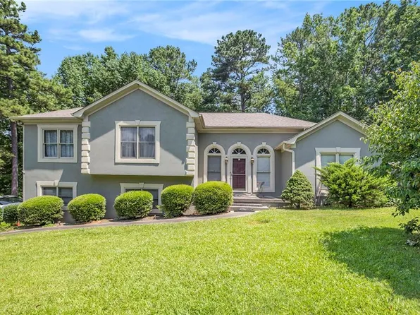 254 Swan Dr, Hiram, GA 30141