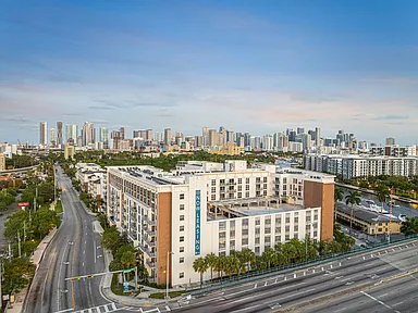 Riverhouse at 11th Apartments