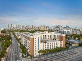 Riverhouse at 11th Apartments