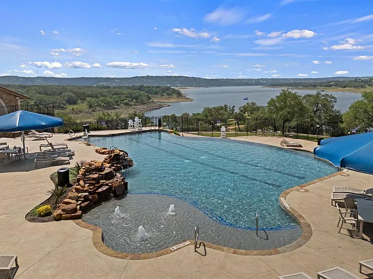 8000 Prairie Rye Dr — Photo 38
