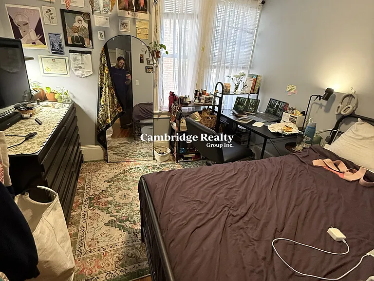 136 Oxford St #1 — Photo 11