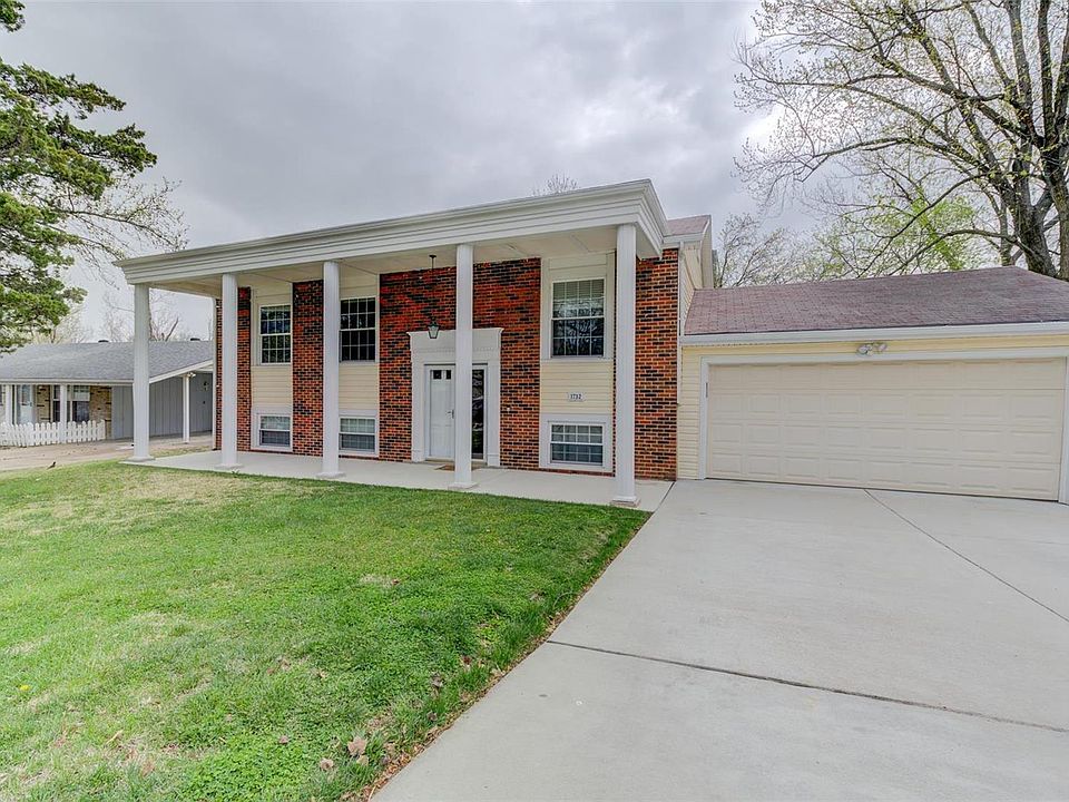 1732 Roth Hill Dr, Maryland Heights, MO 63043 Zillow