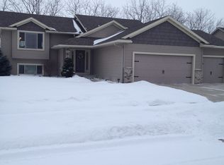 435 Manor Ridge Dr NW, Rochester, MN 55901