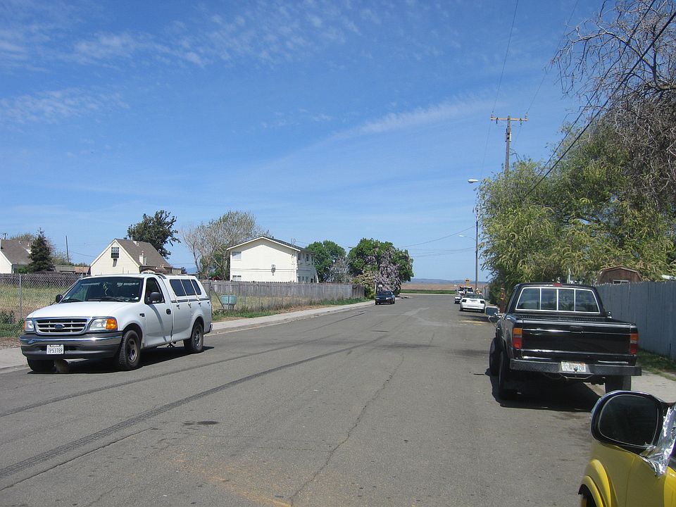 2nd image of 185 Solano Ave