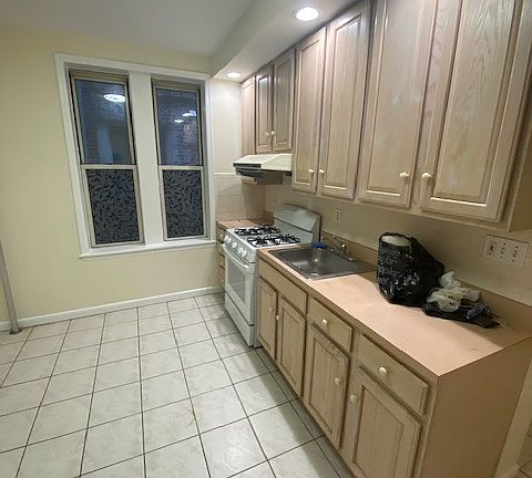4th image of 4417 28th Ave APT 1F