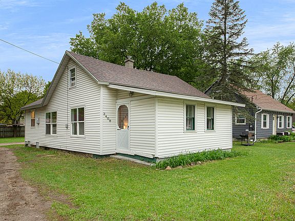 4th image of 3409 Dean Lake Ave NE