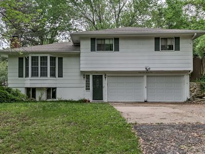 3521 N College Ave, Kansas City, MO, 64117