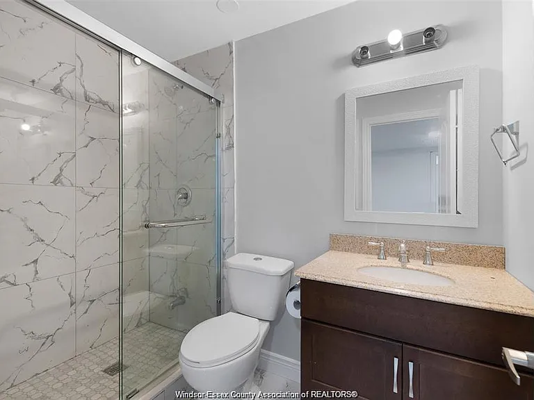 151 Lane St #LOWER — Photo 12