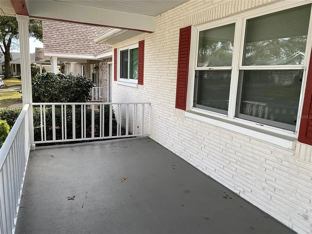 2 bed, 2.0 bath, 1394 sqft, $1,400 — Photo 2
