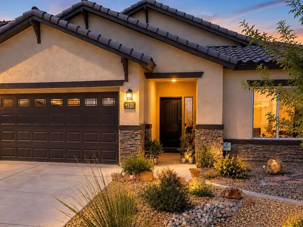 9535 Iron Rock Dr NW, Albuquerque, NM 87114