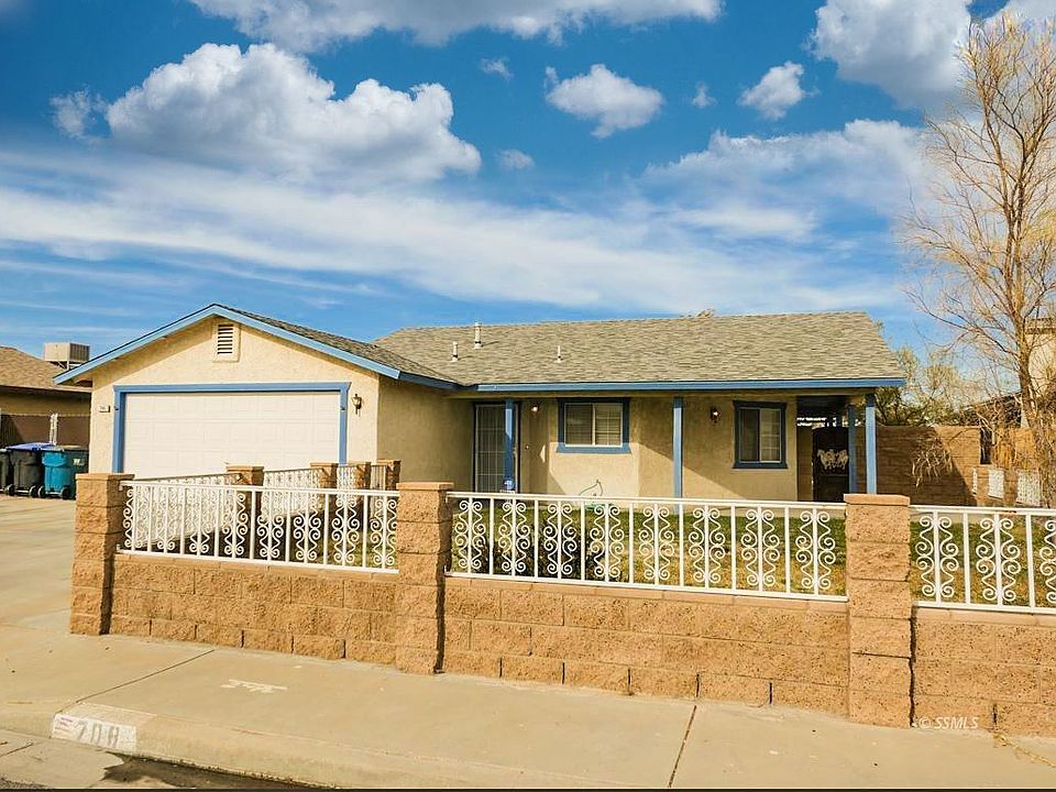 1st image of 708 Ginger Ave