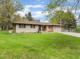 1949 Parkmont Ln, Anoka, MN 55303