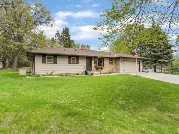 1949 Parkmont Ln, Anoka, MN 55303