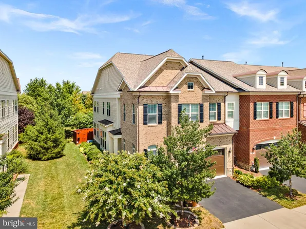 42584 Dreamweaver Dr, Ashburn, VA 20148