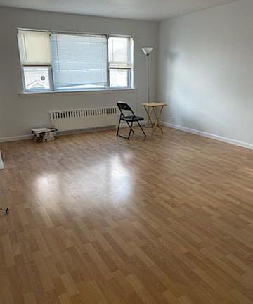 5th image of 874 McLean Ave