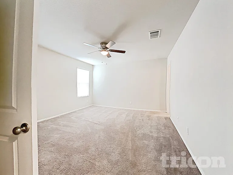 9736 Marbach Brk — Photo 11