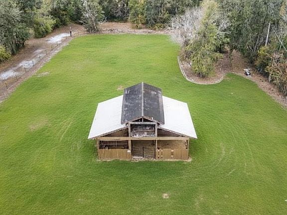 2nd image of 10 Jimmy Lee Rd