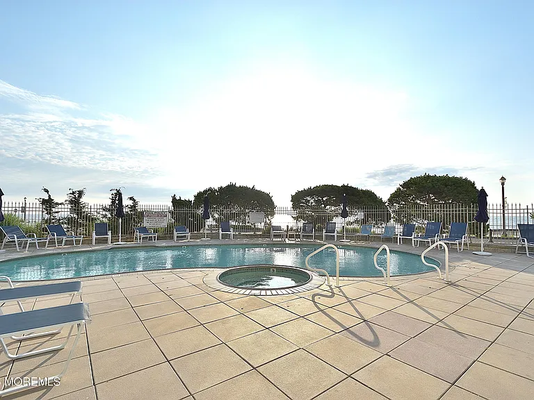 525 Ocean Blvd #106 — Photo 31